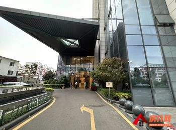 蓝光昆仑中心 >378m²写字楼出租,参考报价:面议