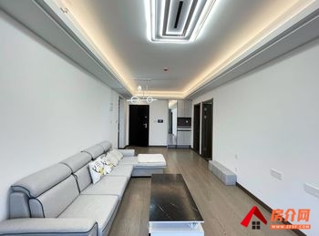 「昆明」五华万科城凌峰上,3室1厅房子出租(整租)，租金每月