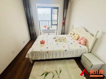 「昆明」官渡中豪悦城花园,3室2厅房子出租(合租),租金每月