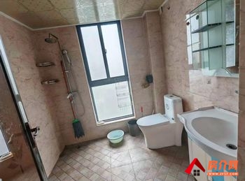 西山中天融域，4室2厅房子出租(整租)，租金每月1800元