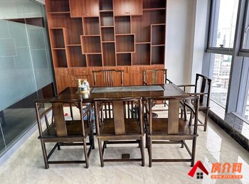 滇池时代广场 >104m²写字楼出租，参考报价：390