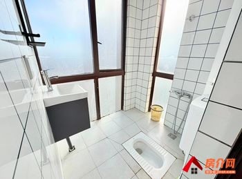 五华万彩城市花园,1室1厅房子出租(合租),租金每月800元 五华万彩城市花园,1室1厅房子出租(合租),租金每月800元