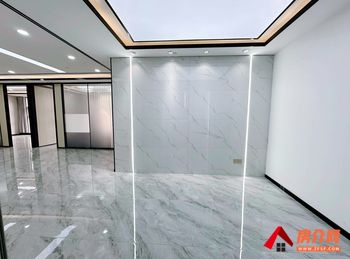 「昆明」莲花财富中心 >298m²写字楼出租，参考报价