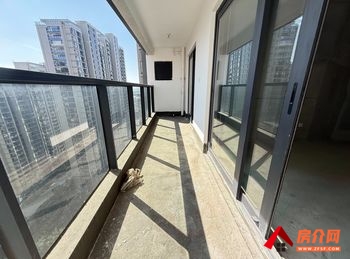 俊云峰登科台小区房屋出售，官渡俊云峰登科台，3室2厅，报价：