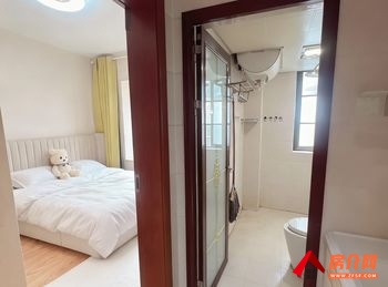 「昆明」五华金泰国际一期,2室1厅房子出租(合租)，租金每月