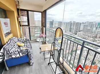 盘龙拓东郡，2室2厅房子出租(合租)，租金每月700元