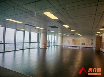 昆明中海国际中心 >300m²写字楼出售，参考报价：1