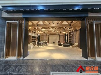 「昆明」盘龙白龙路片区300m²商铺出租，参考报价：面议