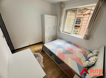 五华江岸小区韵江里，3室2厅房子出租(合租)，租金每月450