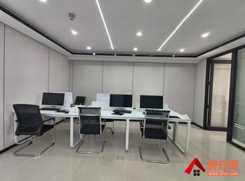 建业商务中心 >158m²写字楼出租，参考报价：553