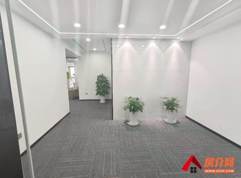 霖岚国际广场 >235m²写字楼出租，参考报价：705