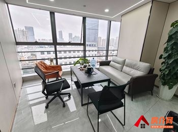 「昆明」昆明融通中心 >310m²写字楼出租，参考报价