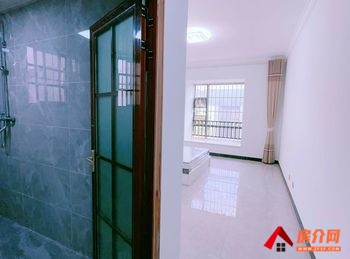 「昆明」西山金海新区一期,4室1厅房子出租(合租)，租金每月