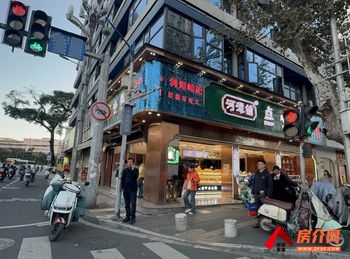 「昆明」西山金碧片区80.67m²商铺出售,参考报价:70万