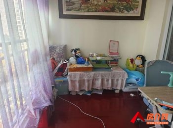 天润金碧小区房屋出售，盘龙天润金碧，4室2厅，报价：113万