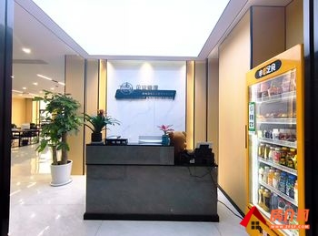 昆明中铁云时代广场 >418m²写字楼出租，参考报价：