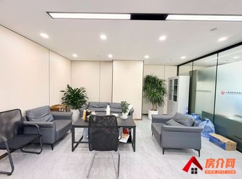 「昆明」昆明融通中心 >310m²写字楼出租，参考报价