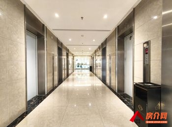 「昆明」中铁云时代广场 >120m²写字楼出售，参考报