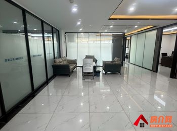 领东国际(办公) >302m²写字楼出租，参考报价：6