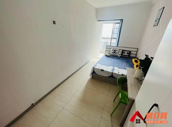 昆明五华经典双城A区 3室2厅房子出租(合租)，租金每月55