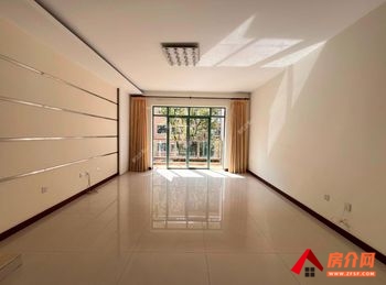 「昆明」西山佳湖花园,4室3厅房子出租(整租)，租金每月32