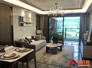 光明璟宸小区二手房丨呈贡光明璟宸，3室2厅二手房出售,83万