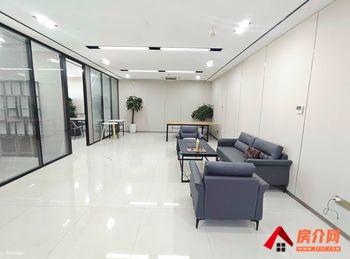 世纪中心 >236m²写字楼出租，参考报价：8496元