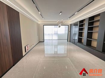 官渡傲春苑，4室2厅二手房出售,报价：195万元