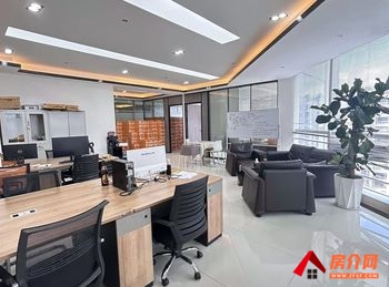 和谐广场 >207m²写字楼出租，参考报价：5175元