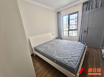 盘龙俊发俊尚峰，3室2厅房子出租(整租)，租金每月2500元