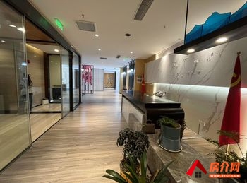 同德昆明广场办公 >682m²写字楼出租，参考报价：面