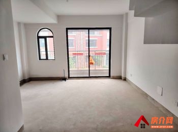 万辉星城森语苑小区二手房丨安宁万辉星城森语苑，5室2厅别墅出