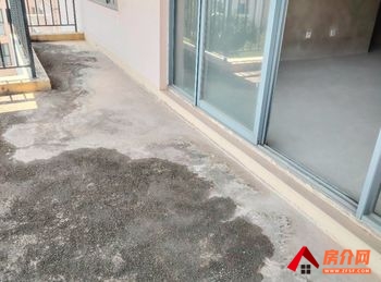 安宁昆华苑浅山逸城，4室2厅二手房出售,报价：60万元