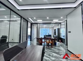 「昆明」和谐广场 >295m²写字楼出租，参考报价：7