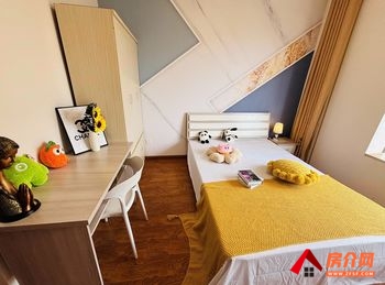 西山南悦城幸福湾,3室2厅房子出租(合租),租金每月600元