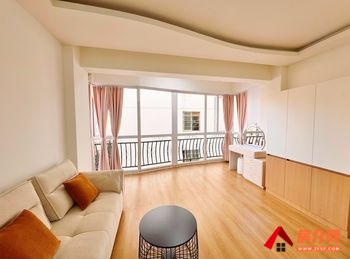 盘龙住佳商宇，1室1厅房子出租(合租)，租金每月800元