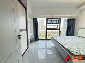 西山海伦堡中央广场(A8地块逸华中心商住楼)，1室1厅房子出