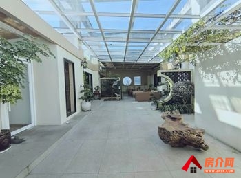 中铁云时代银杏 >1360m²写字楼出售，参考报价：8