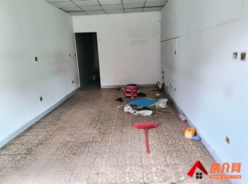 官渡吴井路55m²商铺出租，参考报价：6000元/月