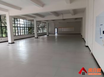 盘龙茨坝7200m²厂房出租，参考报价：面议