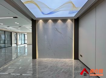 「昆明」螺蛳湾中心 >252m²写字楼出租，参考报价：