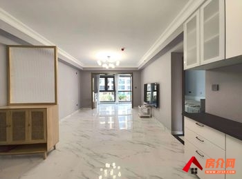 盘龙碧桂园北城映象秋分苑，3室2厅二手房出售,报价：140万