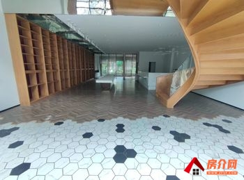 盘龙白塔路280m²商铺出租,参考报价:面议 盘龙白塔路280m²商铺出租,参考报价:面议