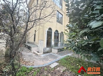 昆明安宁保利宁湖峰境(别墅) 4室3厅别墅出售,报价：295