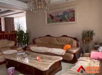 安宁龙山湖畔(别墅)，4室2厅别墅出售,报价：380万元