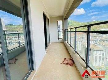 「昆明」呈贡金茂国际新城栀云苑,4室2厅二手房出售,报价:1 「昆明」呈贡金茂国际新城栀云苑,4室2厅二手房出售,报价:1