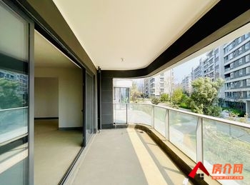 山语桃源檀院小区房屋出售，呈贡山语桃源檀院，4室2厅，报价：