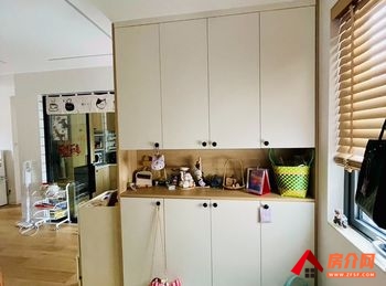 昆明呈贡融创雨花玖悦 3室2厅二手房出售,报价:120万元 昆明呈贡融创雨花玖悦 3室2厅二手房出售,报价:120万元