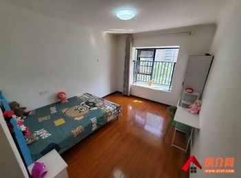 西城林语华郡苑小区房屋出租，五华西城林语华郡苑，3室2厅房子