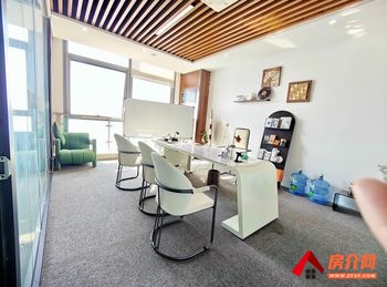 螺蛳湾中心 >120m²写字楼出租，参考报价：4680